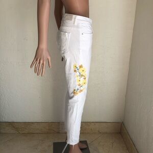 Zara Basic Denim White Embroidered Skinny Jeans Pants Women’s Size 8 Elastic